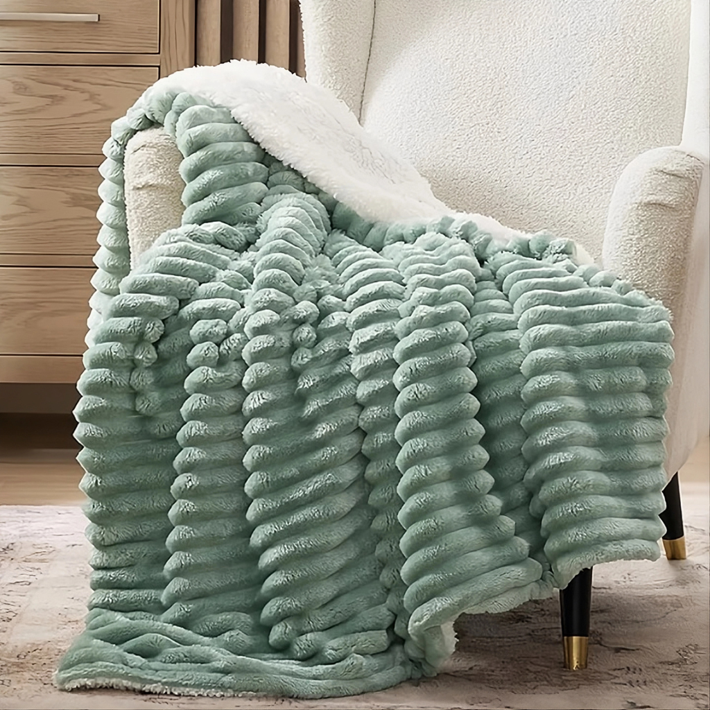 Cobija Terciopelo Azurra 2 1/2 Plz + 2 Forros y Sobrecama GRATIS